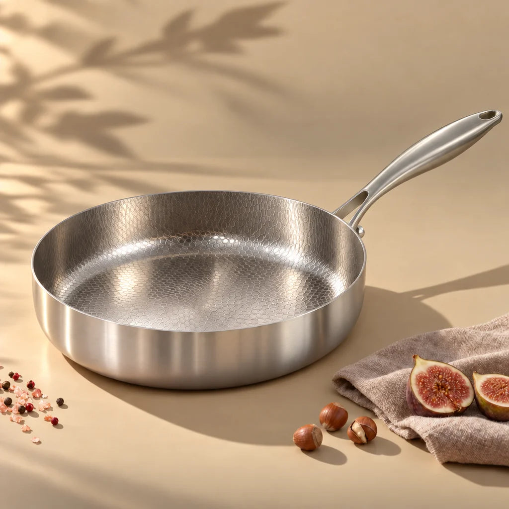 Sauteuse en titane - 28 cm